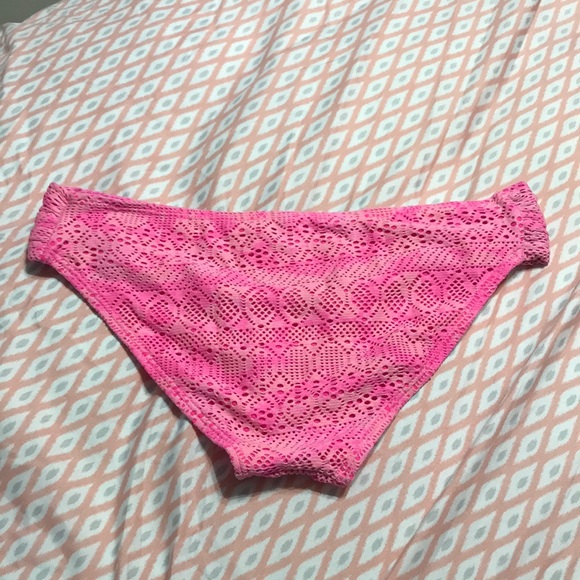 Pink bottom swimsuit - Picture 3 of 3